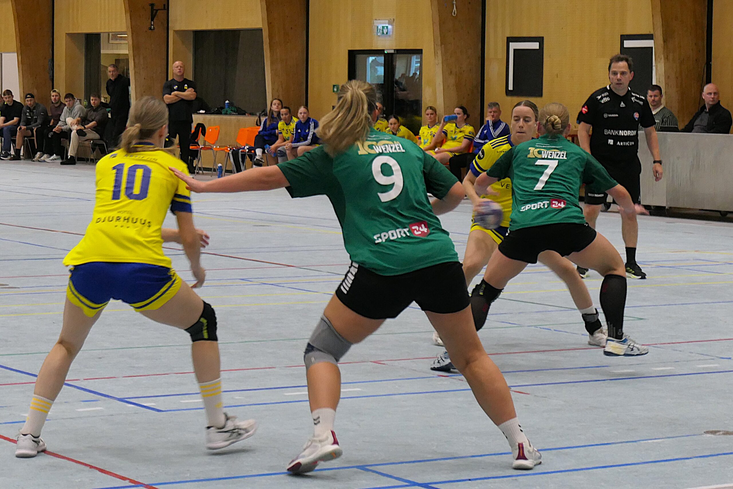 Kyndilskvinnur fara helst  við fyrsta plássinum