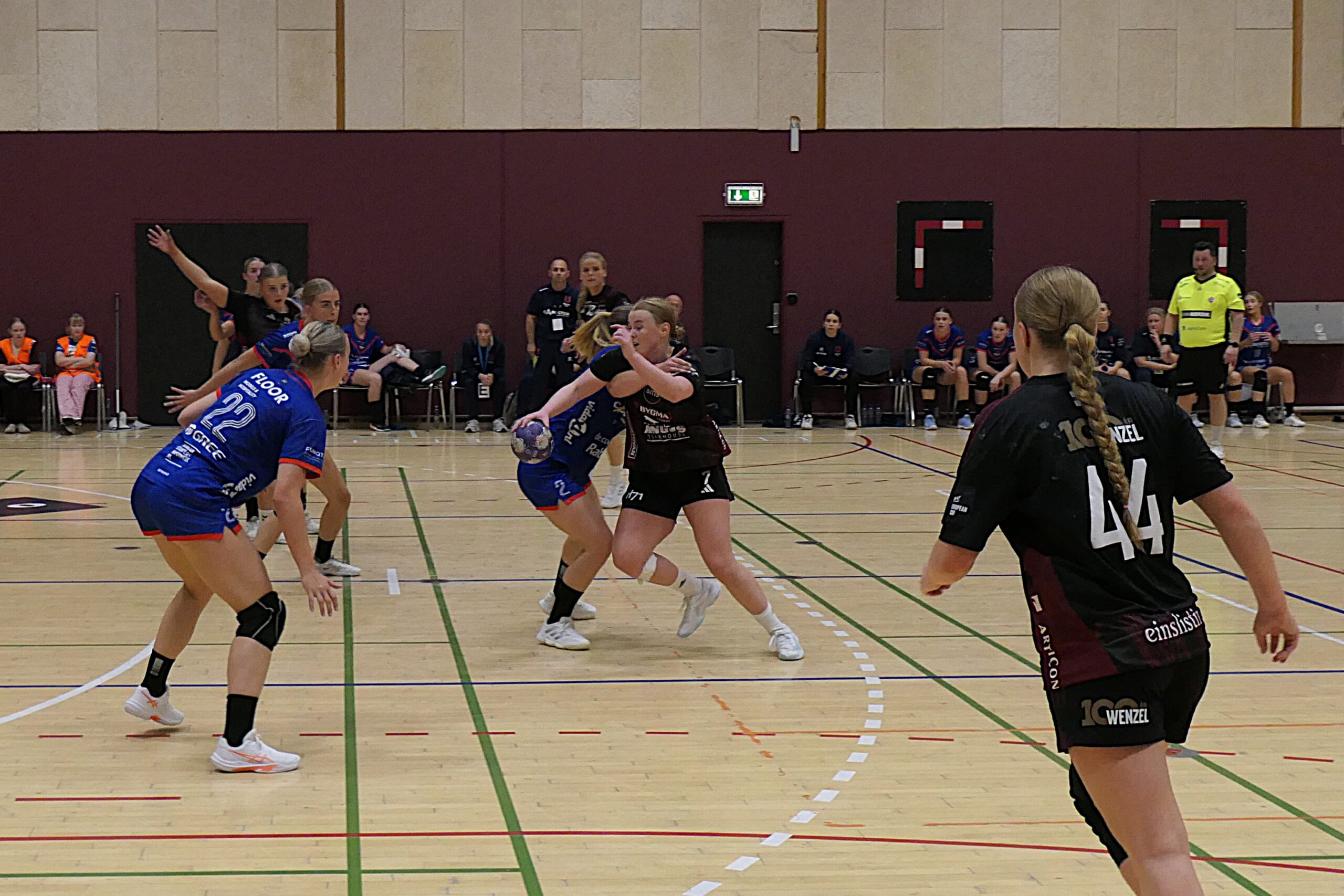 H71 misti á stokkinum móti góðum niðurlendskum liði