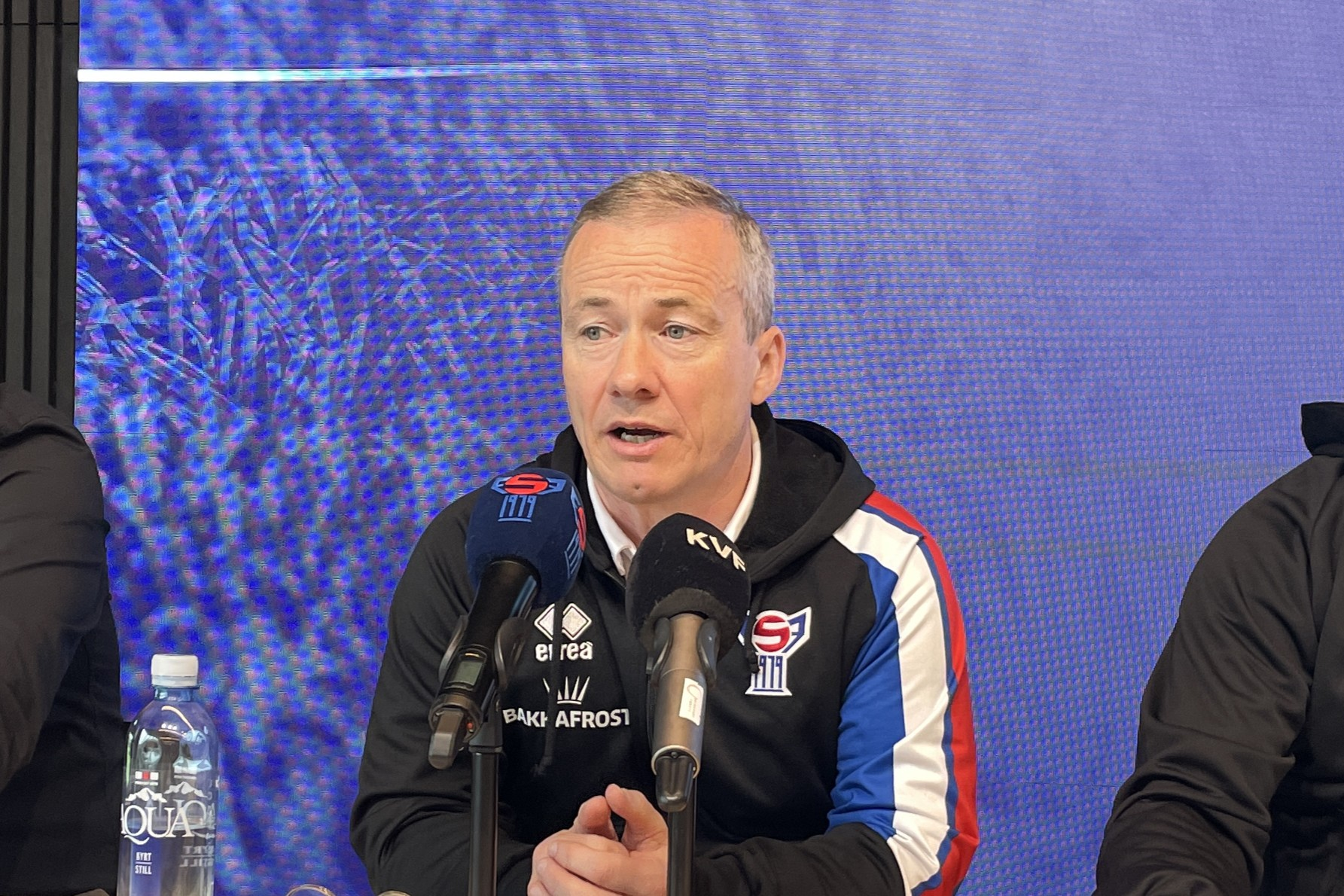 Landsliðshópurin móti Montenegro og Kekkia