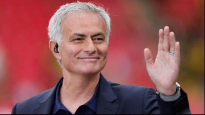 “The Special One” er aftur á venjarabeinkinum