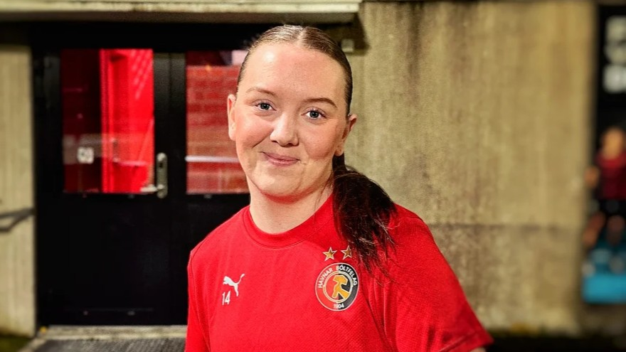 Landsliðsleikari til HB