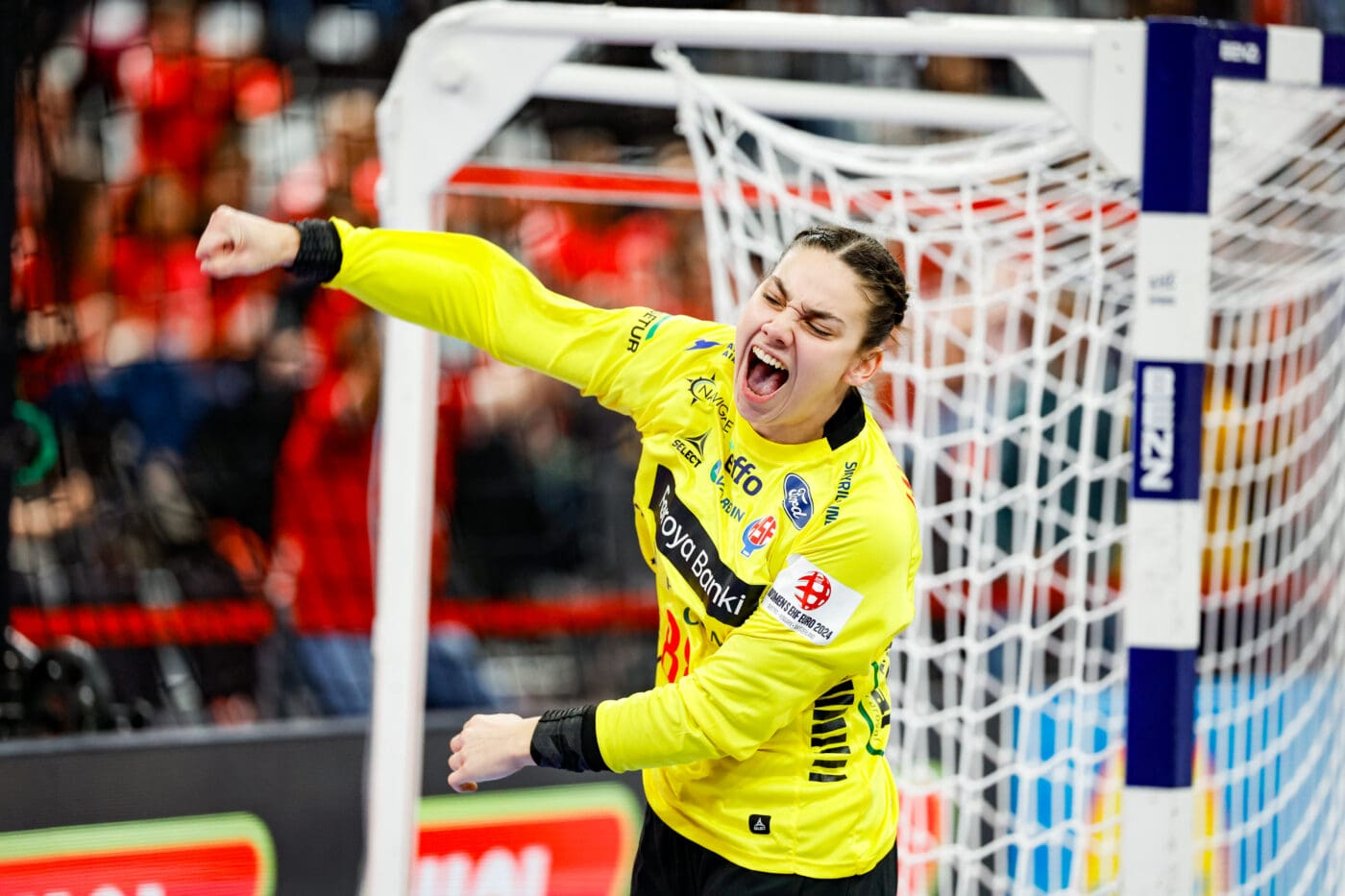 Spanski tarvurin mátti lúta fyri Rakul og hinum føroysku hondbóltskvinnunum