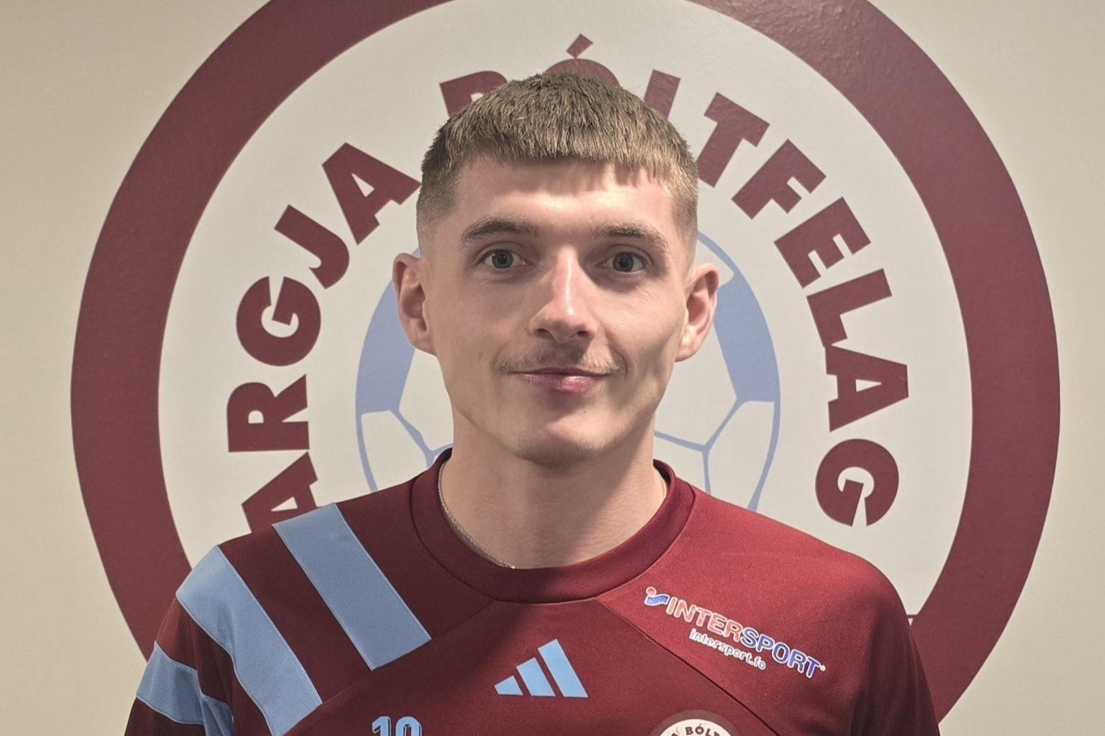 Argjamaður aftur í AB