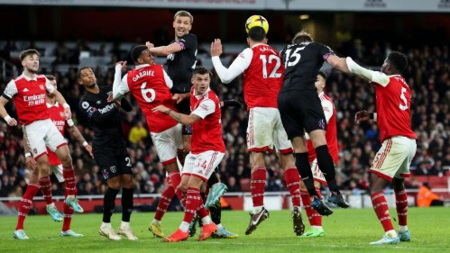 Arsenal heldur fast og  United bara vinnur